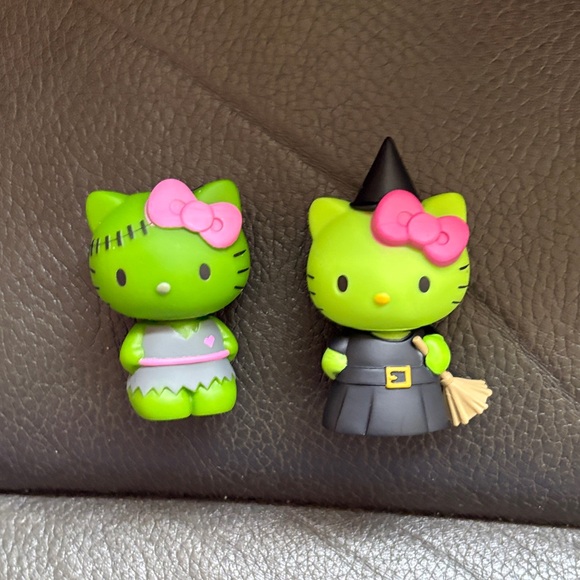 Hello kitty adorable Halloween figures - Picture 1 of 5